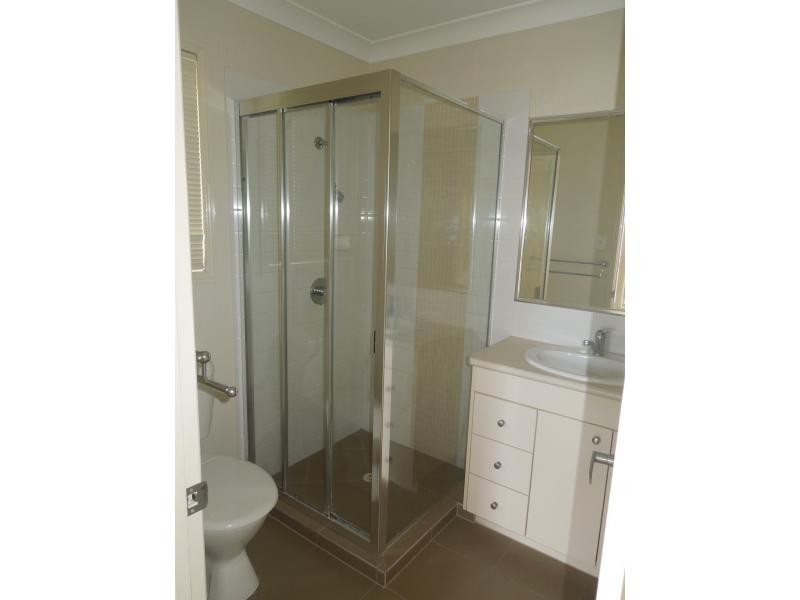 4 Johnston St, Carina QLD 4152