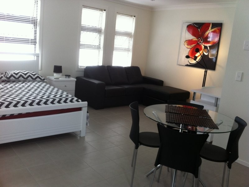 16 Surbiton Court, Carindale QLD 4152