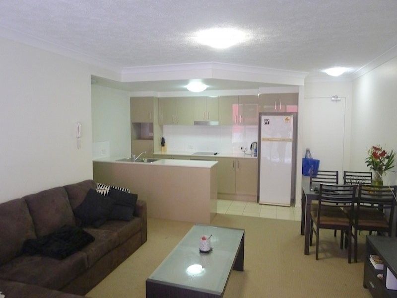 35 Hamilton Road, Moorooka QLD 4105