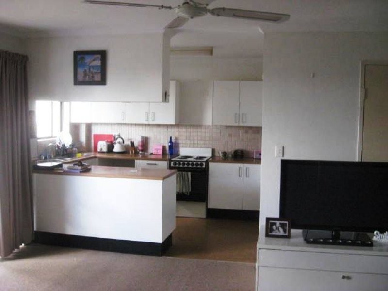 111 Markeri Street, Mermaid Waters QLD 4218