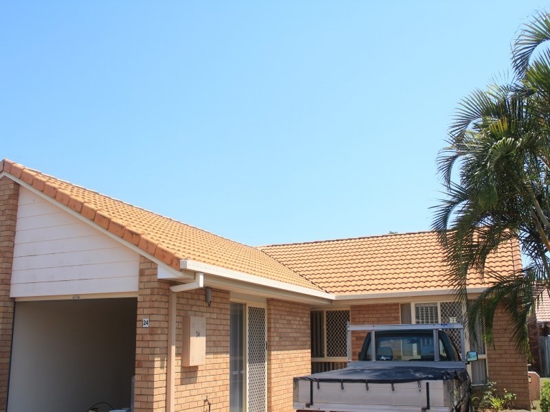 30 Meadowlands Rd, Carindale QLD 4152