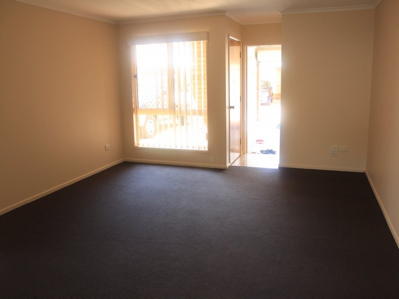 30 Meadowlands Rd, Carindale QLD 4152