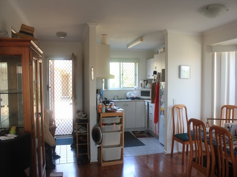 30 Meadowlands Rd, Carindale QLD 4152