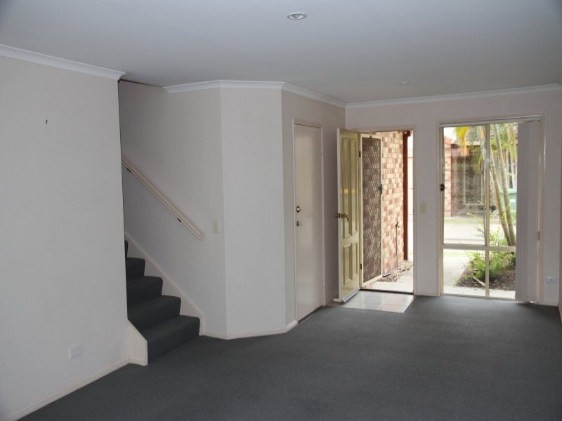 643 Pine Ridge Road, Biggera Waters QLD 4216