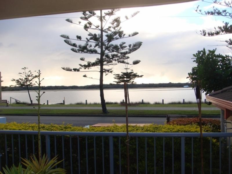 416 Marine Pde, Biggera Waters QLD 4216