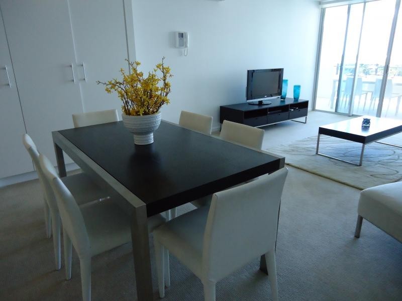 53 Darrambal, Chevron Island QLD 4217