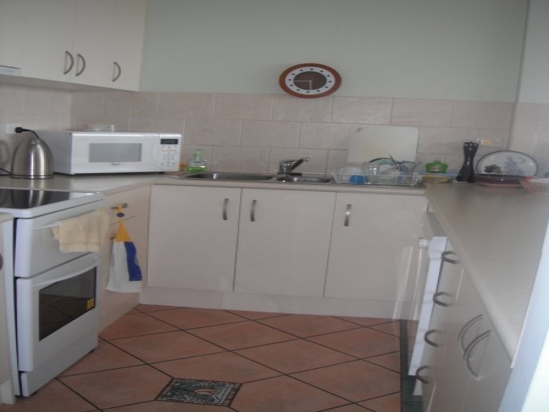 Clear Island Waters QLD 4226