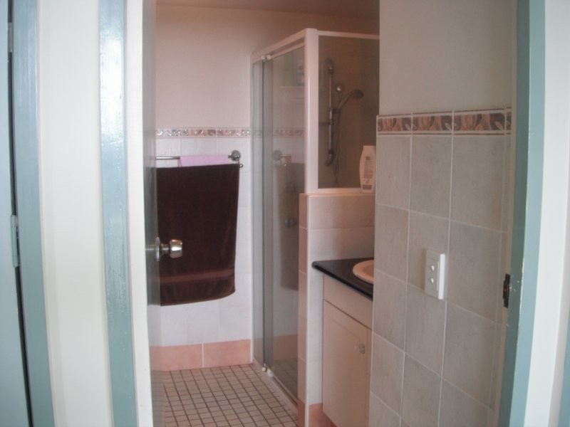 Clear Island Waters QLD 4226