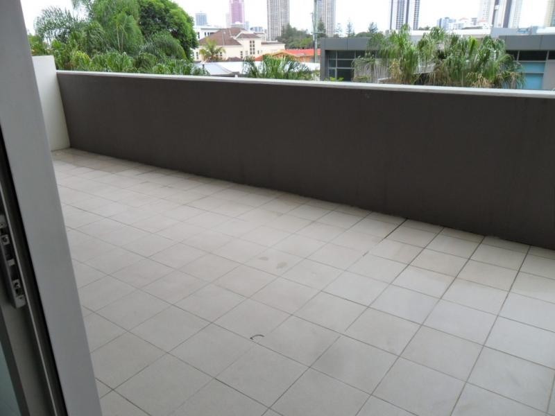 53 Darrambal, Chevron Island QLD 4217