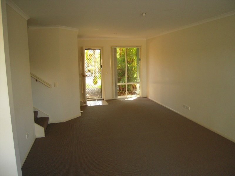 643 Pine Ridge Road, Biggera Waters QLD 4216