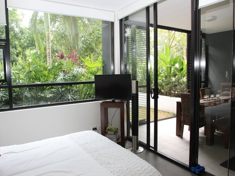 10 Pidgeon Close, West End QLD 4101