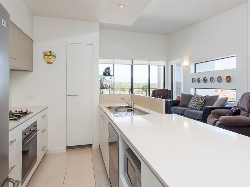 16 Surbiton Court, Carindale QLD 4152