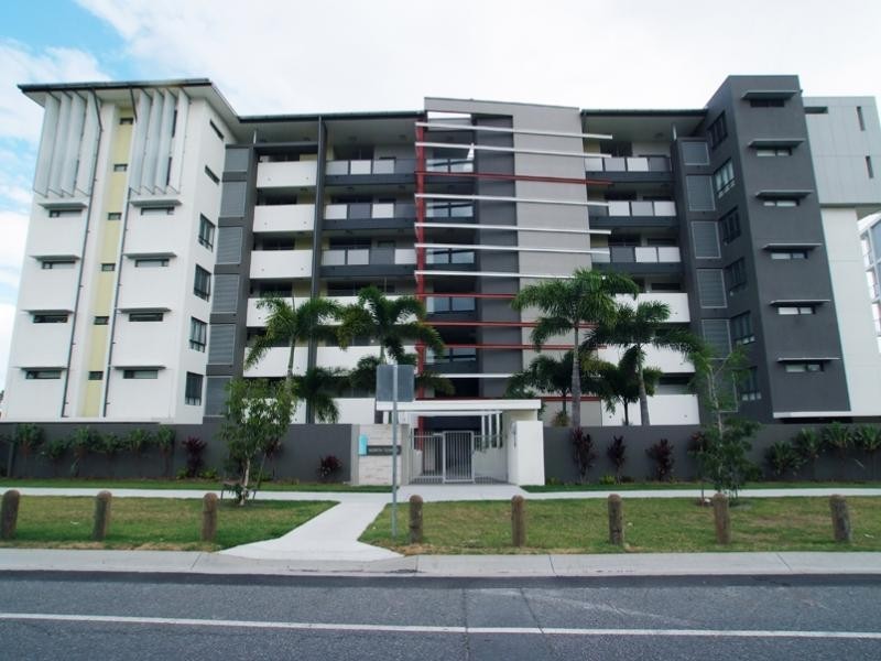 16 Surbiton Court, Carindale QLD 4152