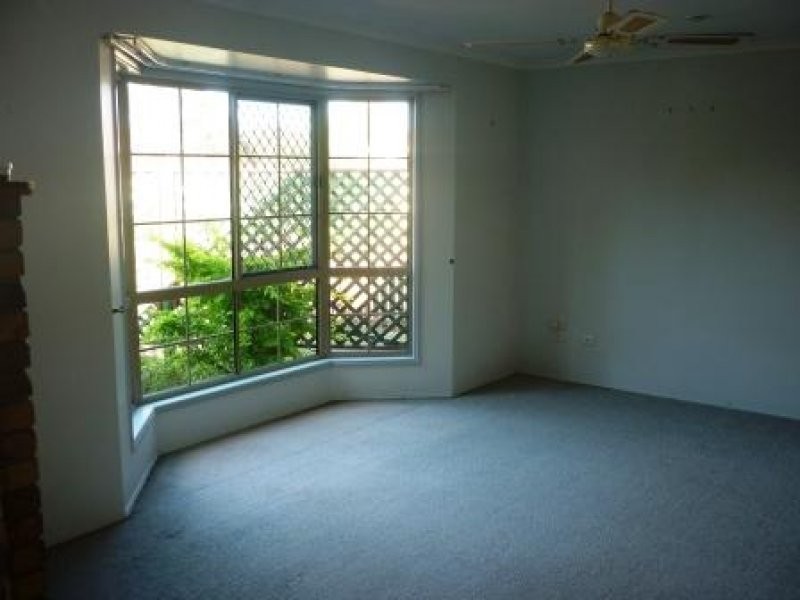 14 Toohey Crt, Torquay QLD 4655