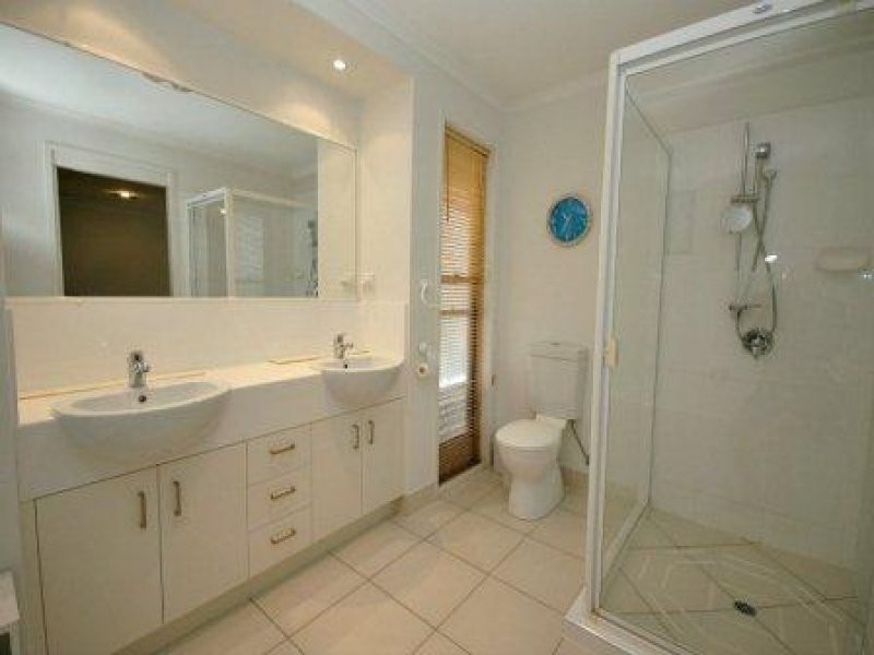 17 Azure Crt, Dundowran Beach QLD 4655