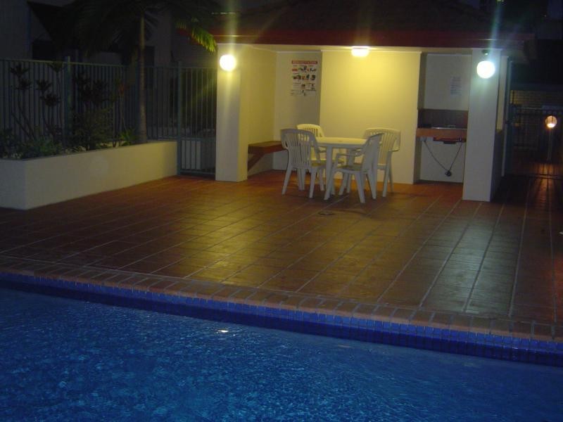 140 MARINE PARADE, Southport QLD 4215