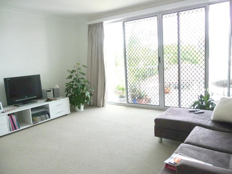 6 Ewart St, Clontarf QLD 4019