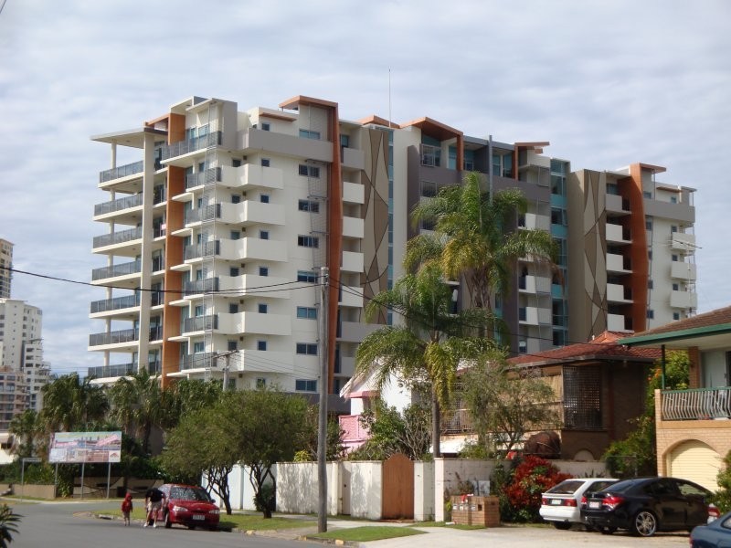 53 Darrambal, Chevron Island QLD 4217