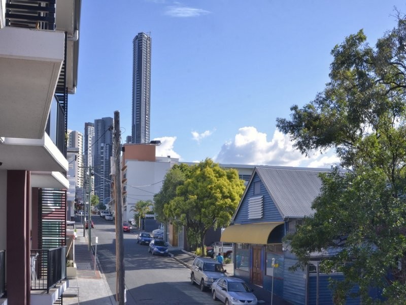 65 Berwick St, Fortitude Valley QLD 4006