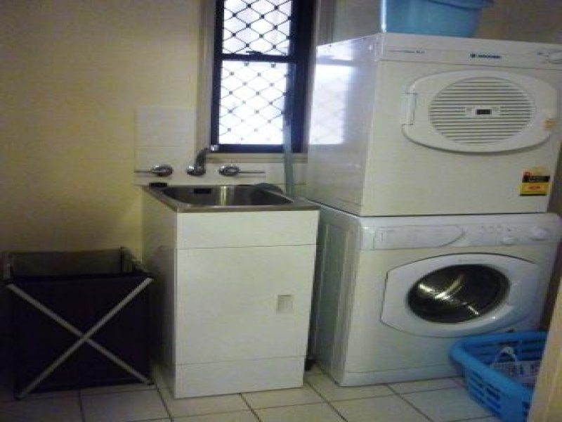 56-58 Main Street, Pialba QLD 4655