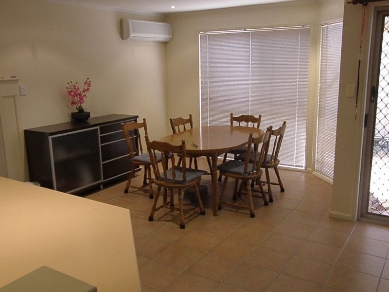 49 Coventry Circuit, Carindale QLD 4152