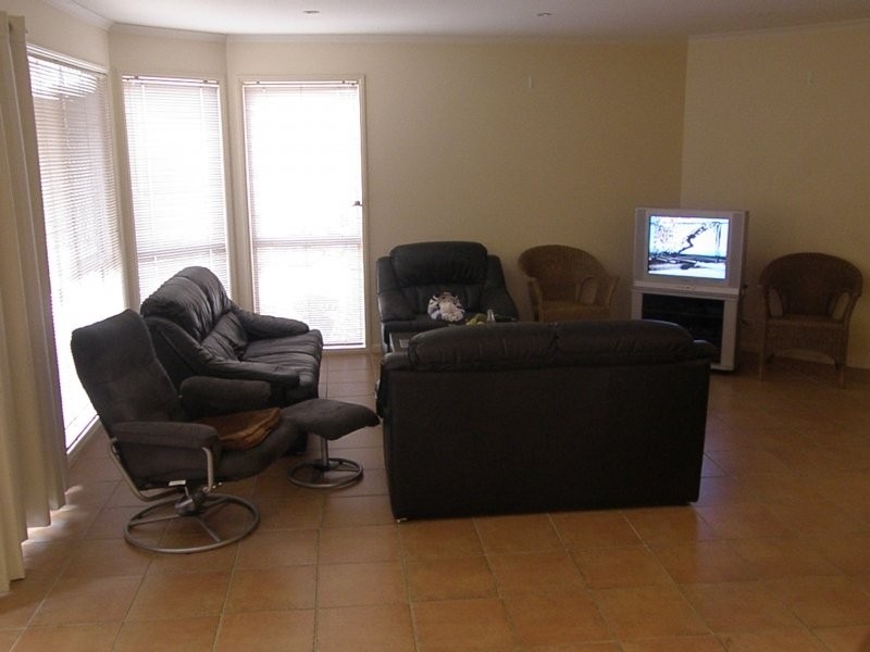 49 Coventry Circuit, Carindale QLD 4152