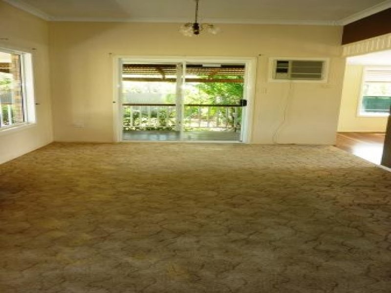 9 Verden Drive, Urangan QLD 4655