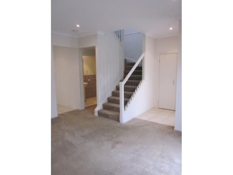 16 Surbiton Court, Carindale QLD 4152