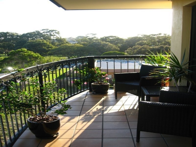 2 Henry Street, Redcliffe QLD 4020