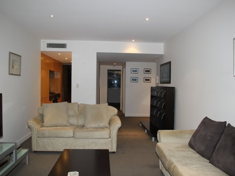 10 Pidgeon Close, West End QLD 4101