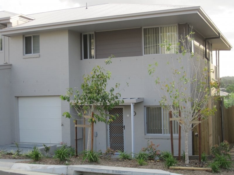 2 Toohey Street, Pacific Pines QLD 4211