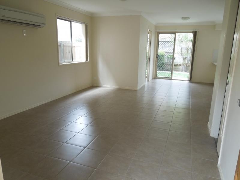 Johnston St, Carina QLD 4152