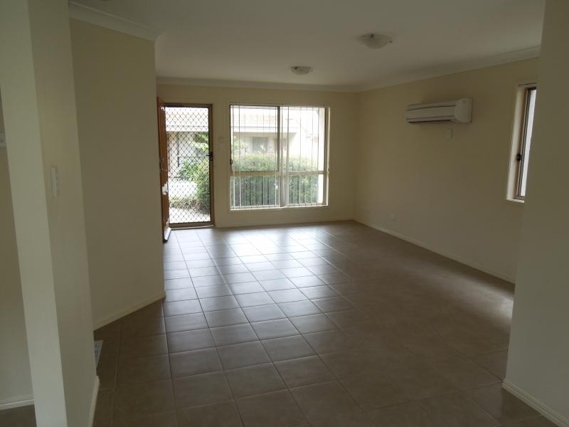 Johnston St, Carina QLD 4152