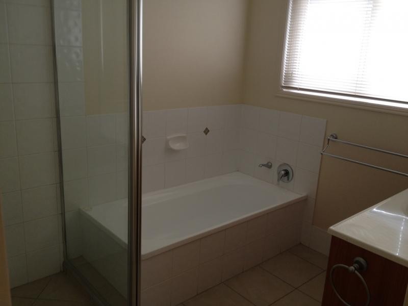 Johnston St, Carina QLD 4152