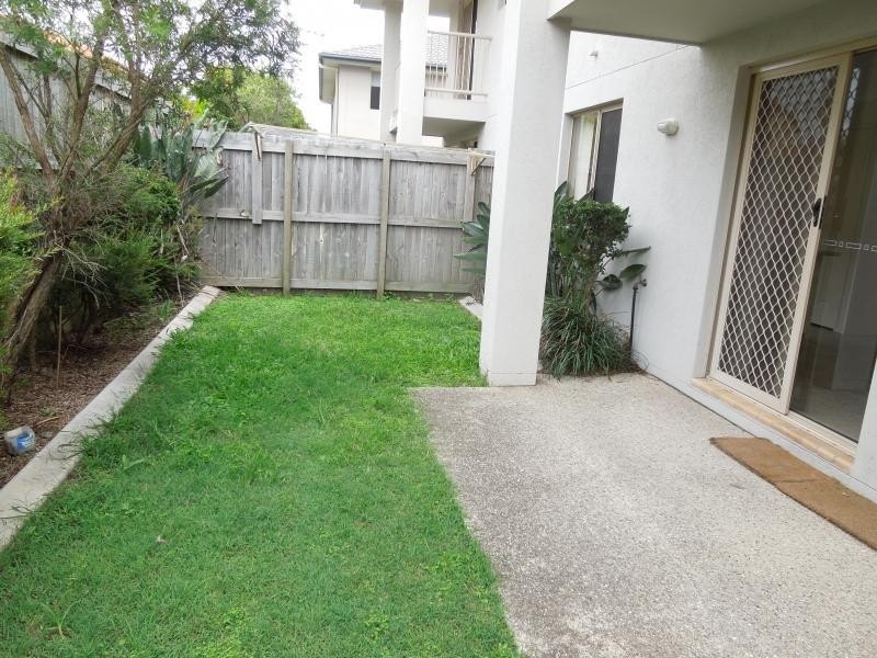 Johnston St, Carina QLD 4152