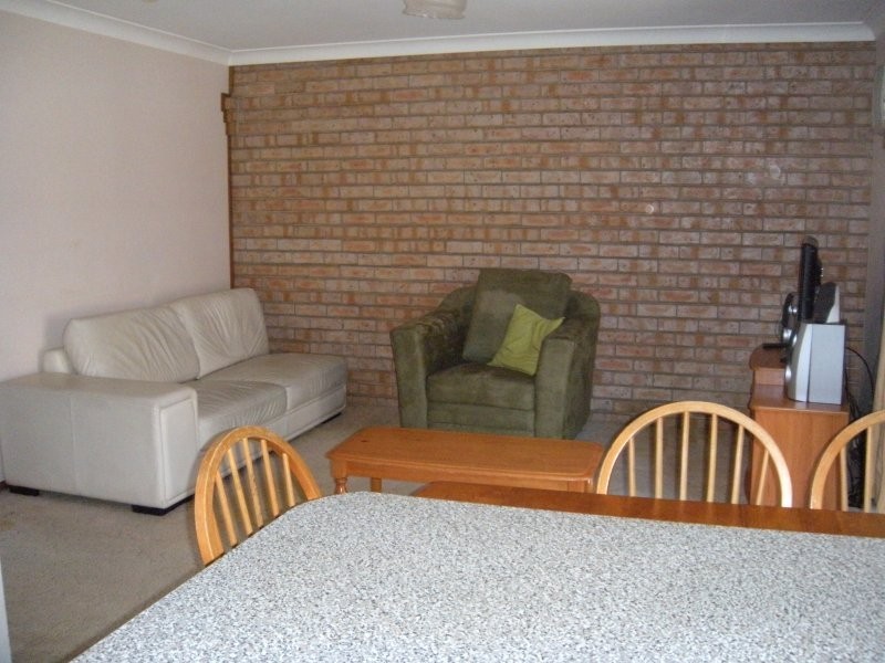 14 Barrett St, Robertson QLD 4109