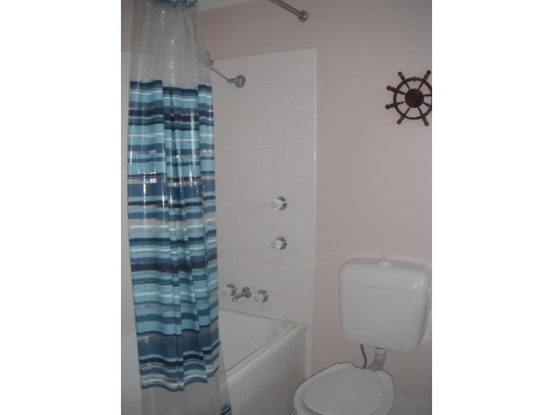 13 FAIRWAY DRIVE, Clear Island Waters QLD 4226