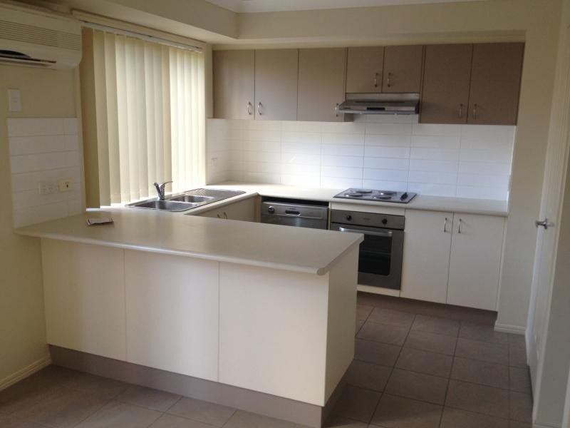 36-39 Johnston St, Carina QLD 4152