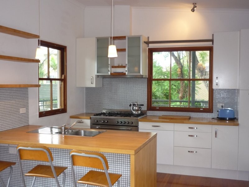 30 Cedar Street, Greenslopes QLD 4120