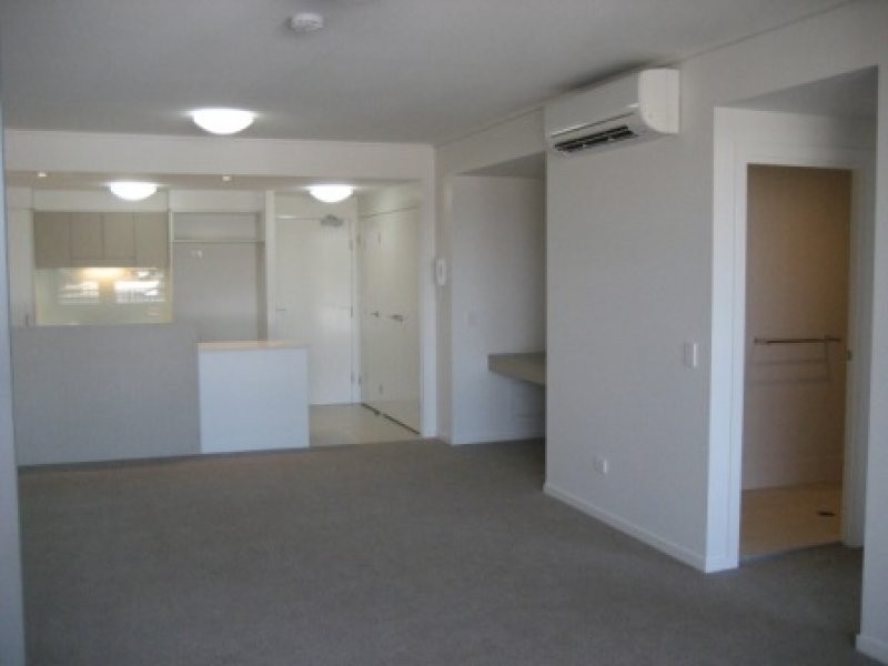 16 Surbiton Court, Carindale QLD 4152