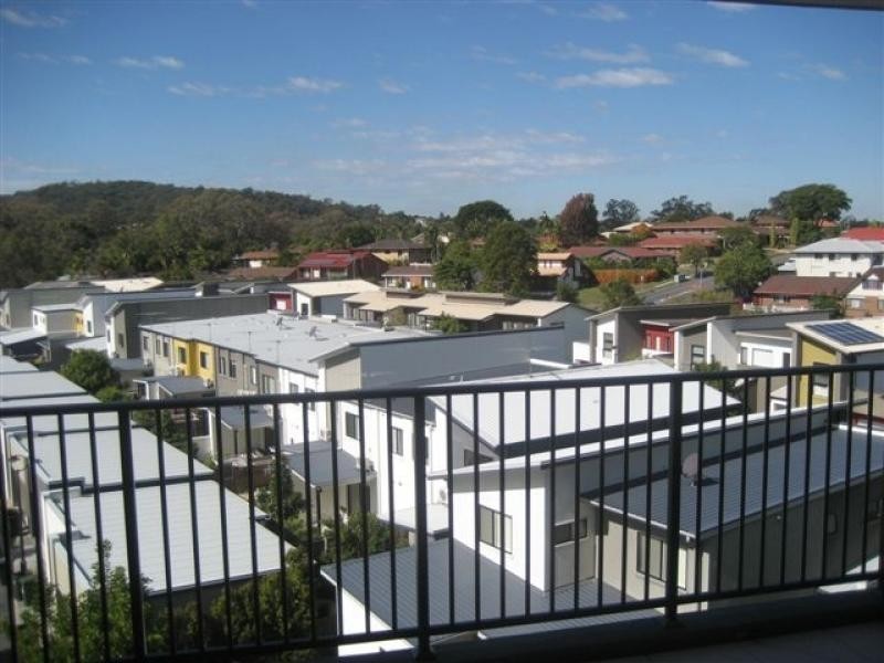 16 Surbiton Court, Carindale QLD 4152