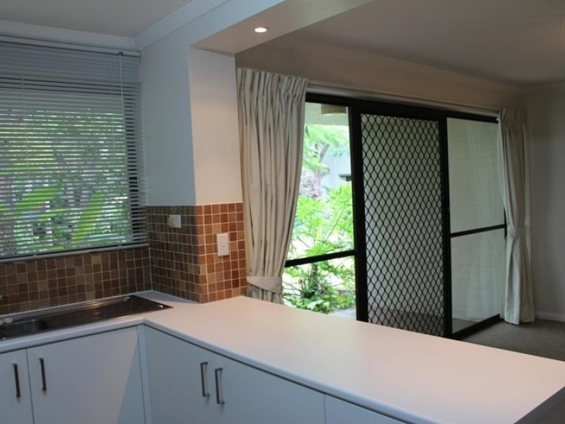 111 Markeri Street, Mermaid Waters QLD 4218