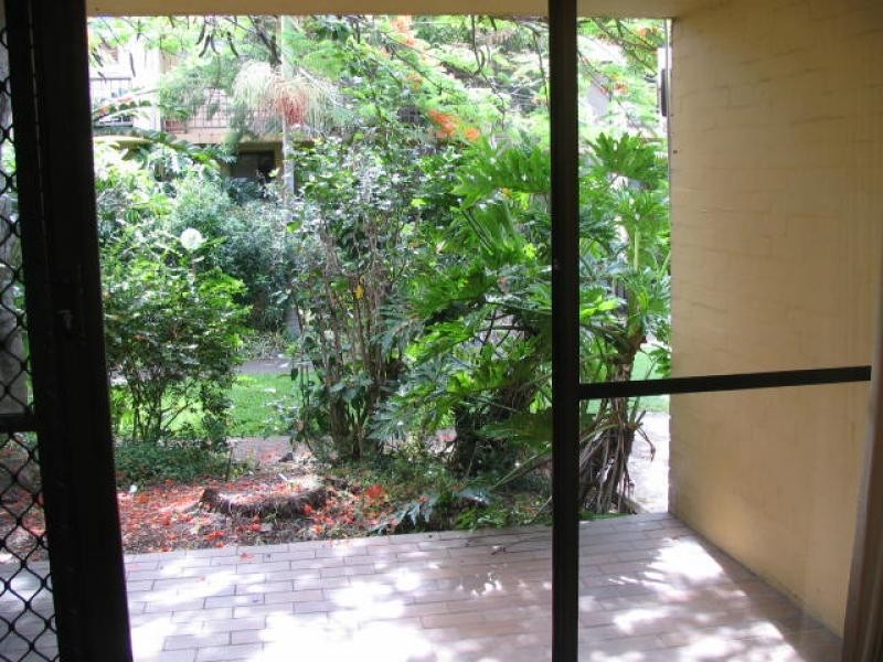 111 Markeri Street, Mermaid Waters QLD 4218