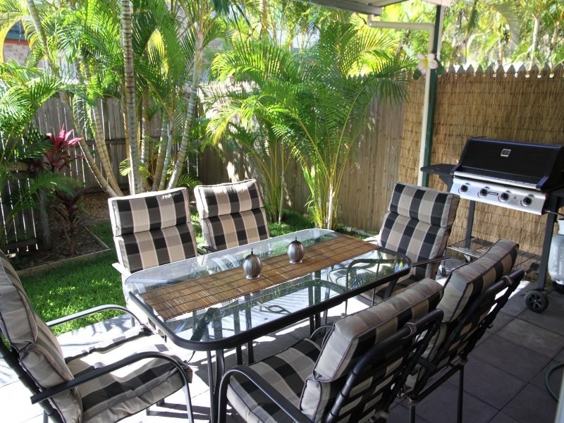 643 Pine Ridge Road, Biggera Waters QLD 4216