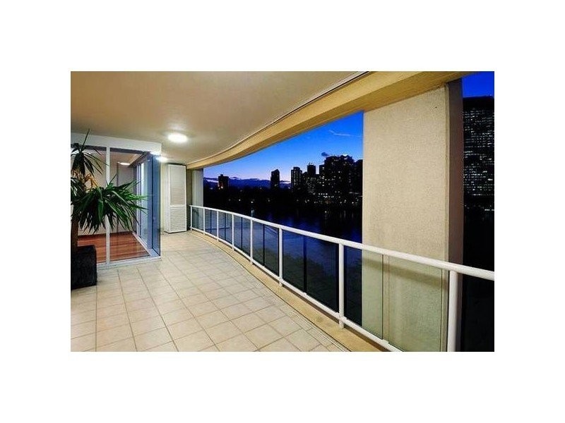 21 Pixley Street, Kangaroo Point QLD 4169