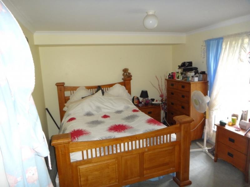 15 Columbia Dr, Beachmere QLD 4510