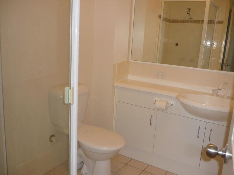 3-5 Norman Street, Southport QLD 4215