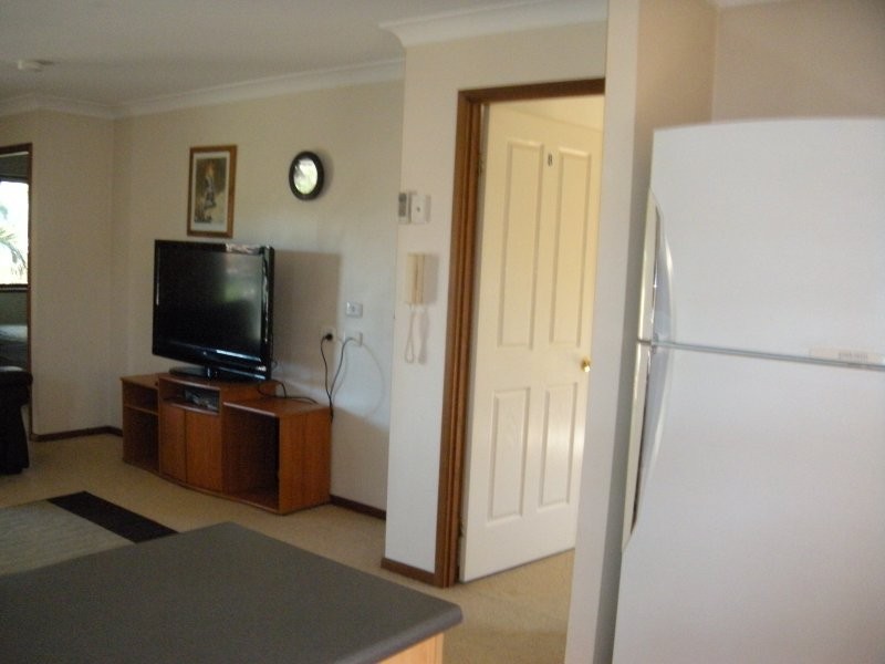 28 Barrett St, Robertson QLD 4109