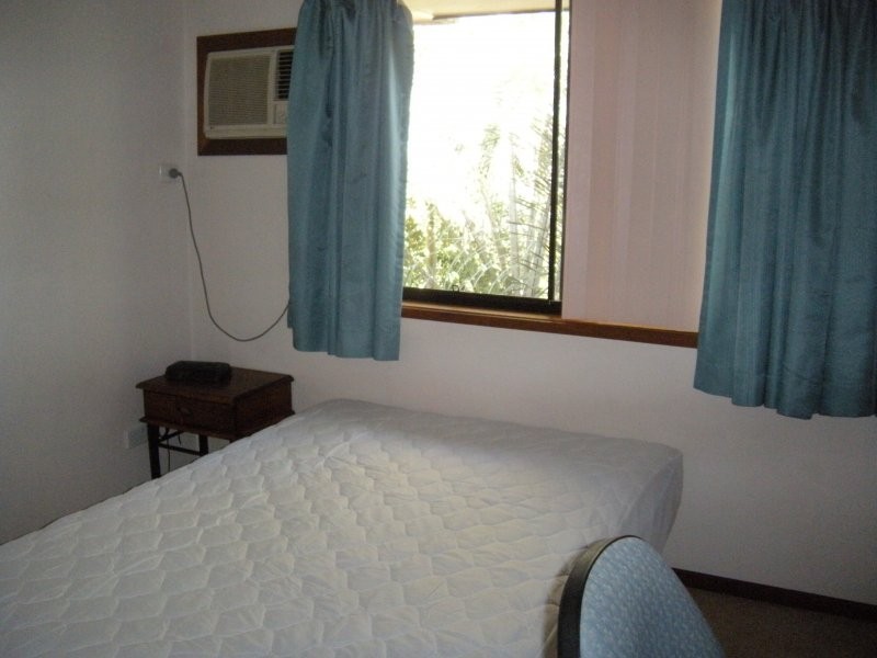28 Barrett St, Robertson QLD 4109