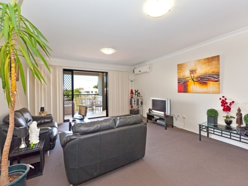 35 Hamilton Road, Moorooka QLD 4105